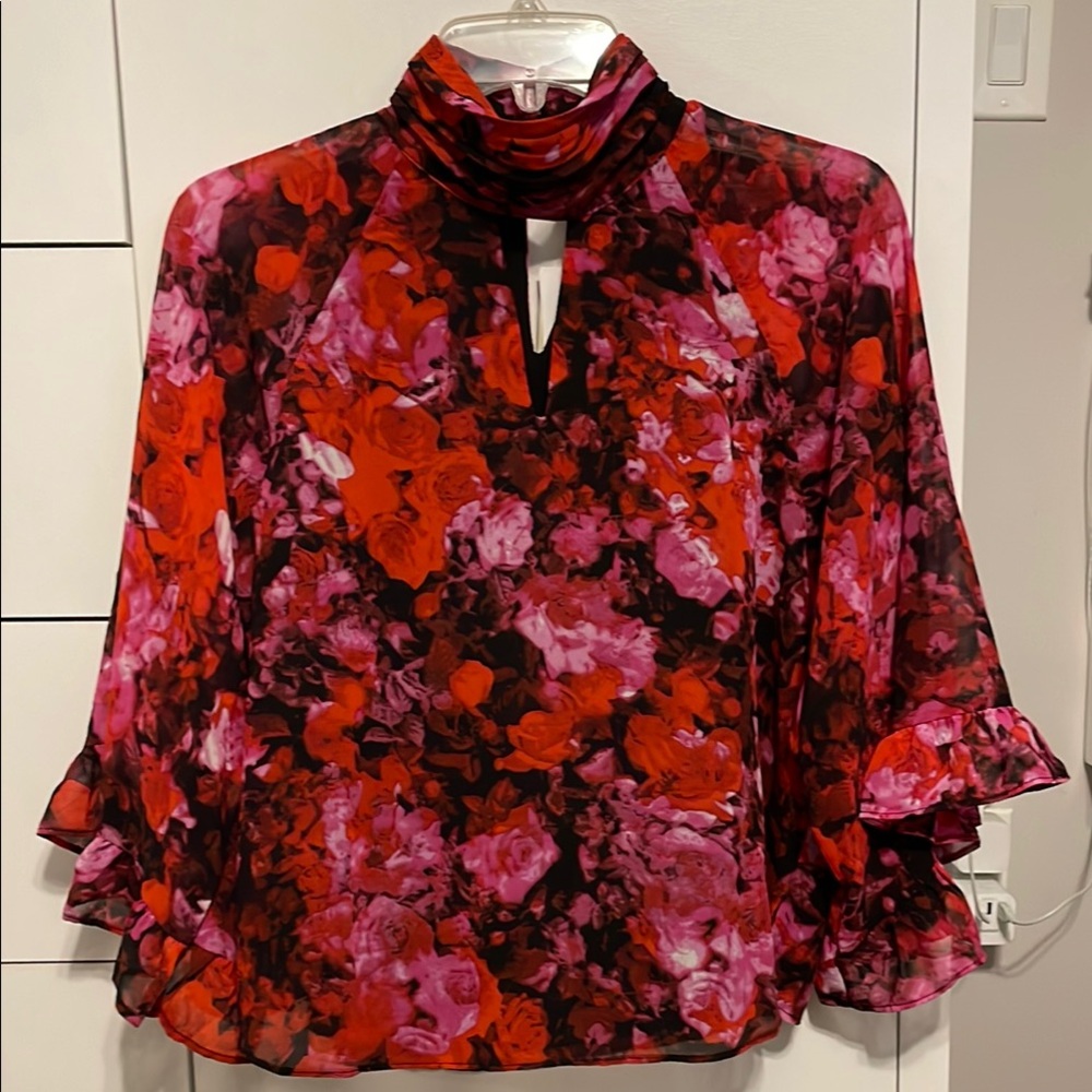 NWT Carmen Marc Valvo Red Pink Ruffled Floral print lightweight Blouse - small